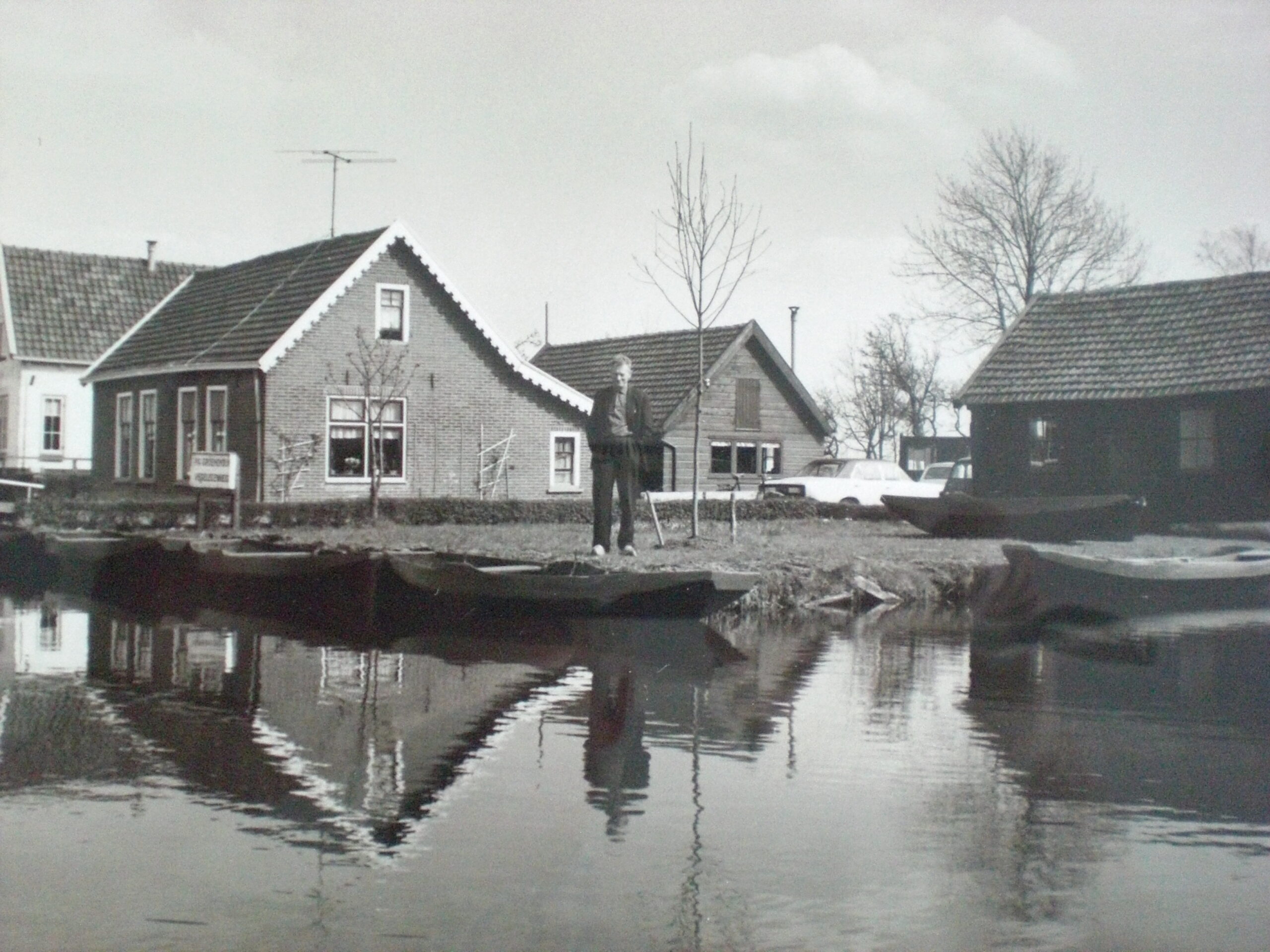 1950 - overgroot opa verhuurt boten voor visserij op de Nieuwkoopse plassen